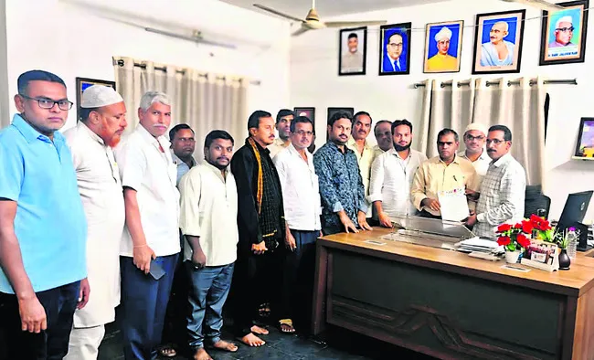 ఉపాధ్యాయుల సమస్యలు పరిష్కరించాలి