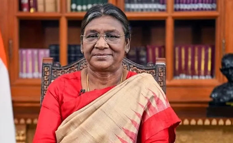 president murmur Visit puttaparthi Updates