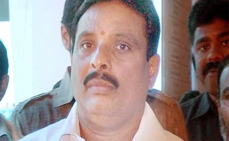 Defecting MLAs Issue once again become hot topic in Telangana politics