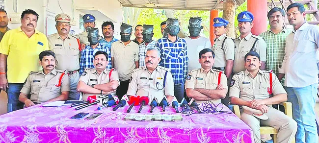 అంతర్రాష్ట్ర దొంగల ముఠా అరెస్ట్‌