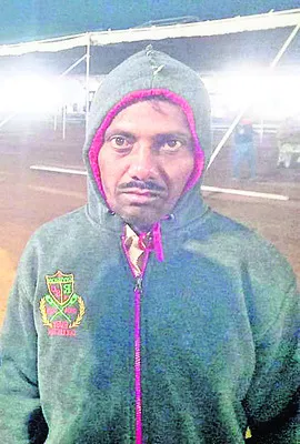 రెండు బైక్‌లు ఢీ..  తాత్కాలిక పారిశుద్ధ్య కార్మికుడి మృ