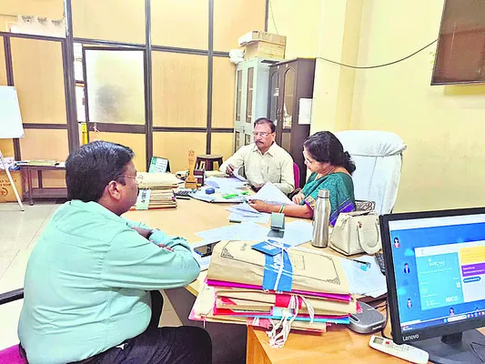 అనధికార లే అవుట్లు, ప్లాట్ల క్రమబద్ధీకరణ 