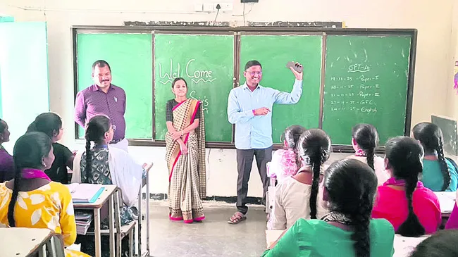 విద్యాసామర్థ్యాలు పెంచాలి
