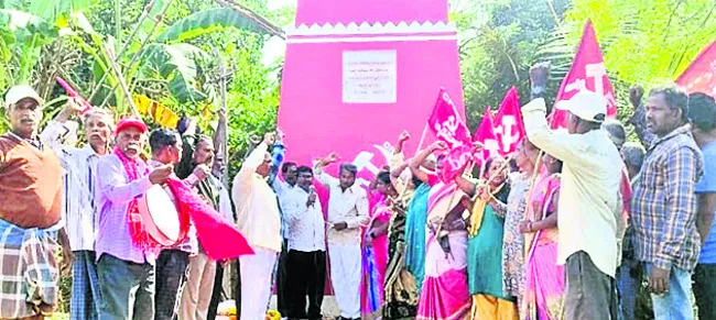 మావోయిస్టులతో కేంద్రం శాంతి చర్చలు జరపాలి 