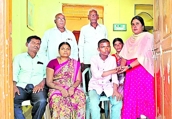 తల్లి, కుమారుడిని కలిపిన జ్యోతి ఫౌండేషన్‌ 