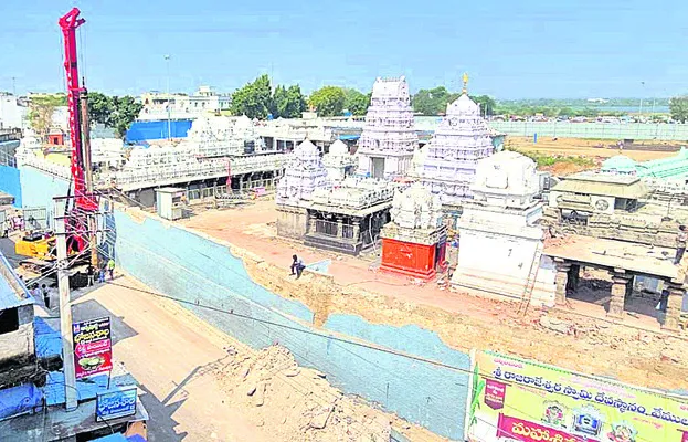 దక్షిణ ప్రాకారం తొలగింపు పనులు షురూ..