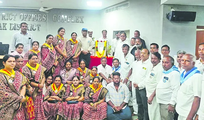 ‘సాయి’ మార్గం అనుసరణీయం