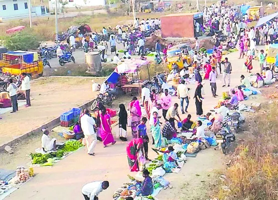 తిందామంటే