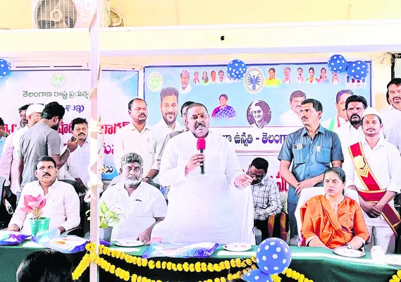 మహిళా శక్తిని బలోపేతం చేస్తాం