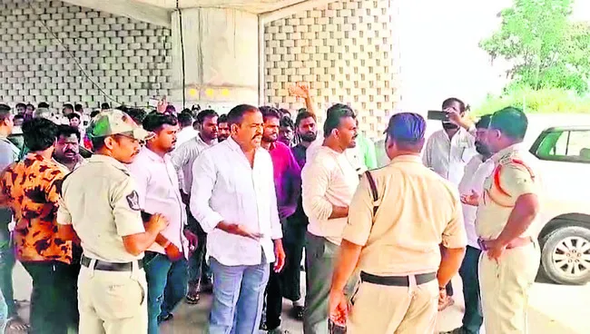 తప్పుడు ఆరోపణలు.. ఆపై కవ్వింపు 