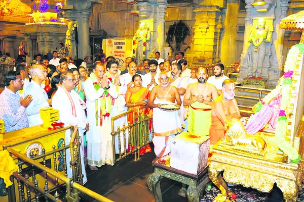 పెండింగ్‌ బిల్లులు క్లియర్‌ చేయిస్తా