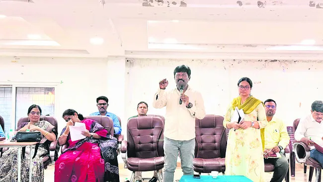 పోలీస్‌ గ్రీవెన్స్‌లో వినతుల స్వీకరణ