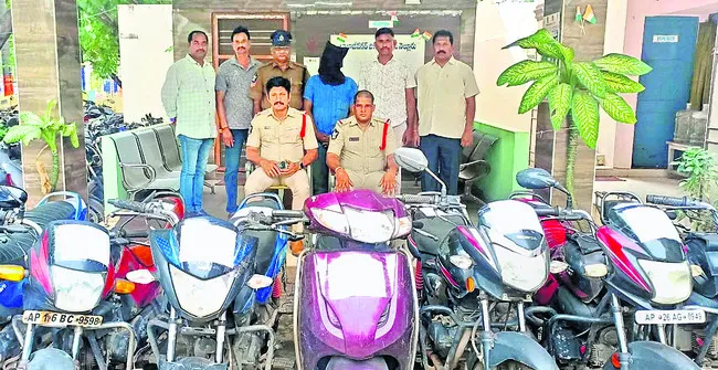 బైక్‌ మెకానిక్‌.. దొంగగా మారి