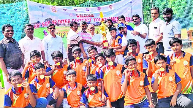 ముగిసిన రాష్ట్రస్థాయి సాఫ్ట్‌బాల్‌ పోటీలు