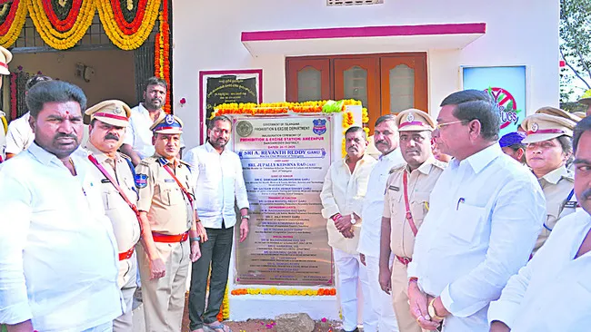 మద్యం రహిత సమాజమే లక్ష్యం కావాలి 