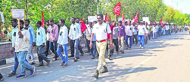 పెండింగ్‌ సమస్యలు  పరిష్కరించాలి