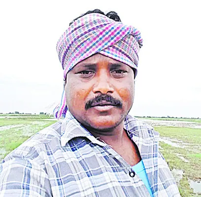 తుఫాన్‌ వచ్చి నెల దాటుతున్నా ఆదుకోని ప్రభుత్వం 
