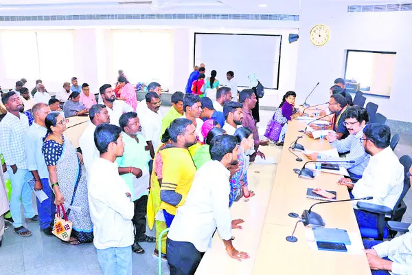 అవే సమస్యలు.. తీరని వ్యథలు