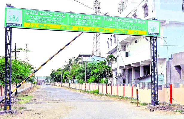 సీఎంఆర్‌ రాక.. పనులు లేక