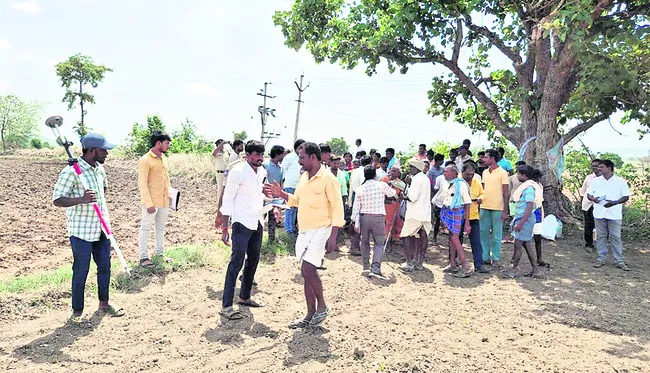 భూసేకరణే సమస్య 