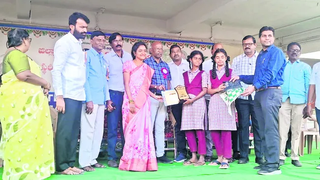 సృజనాత్మకతకు పదును పెట్టాలి 