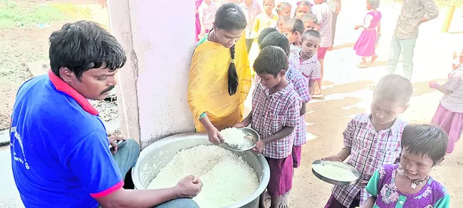 విద్యార్థుల్లో ఆత్మస్థైర్యం నింపాలి