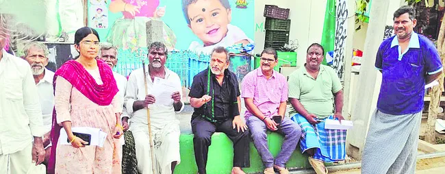 రైతులకు పనుల కాలం అధికారులపై సర్వే భారం! 