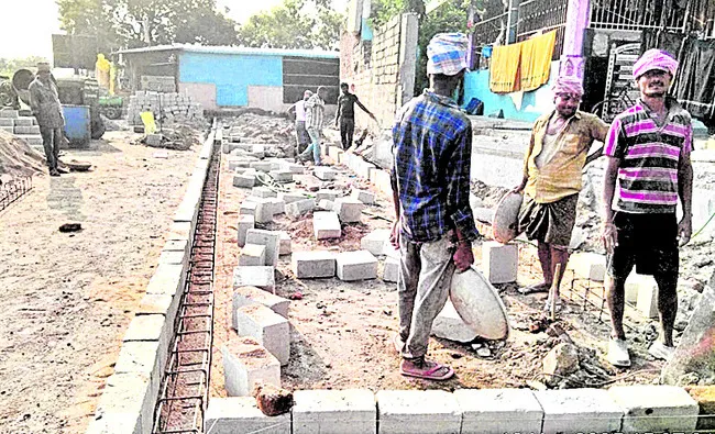 హైకోర్టును తప్పుదోవ పట్టించే యత్నం 