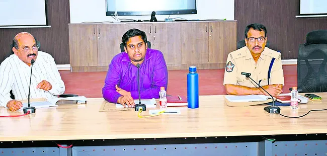 సమగ్ర చర్యలతో  రోడ్డు ప్రమాదాల నివారణ 
