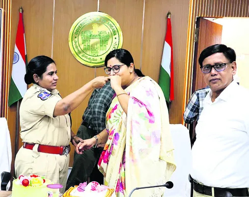 జిల్లా ప్రతిష్ట పెంచేలా సహకరిస్తాం
