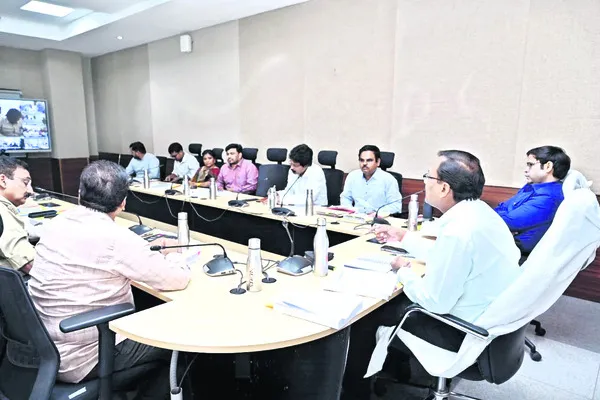 క్రియాశీల పాత్ర పోషించాలి 