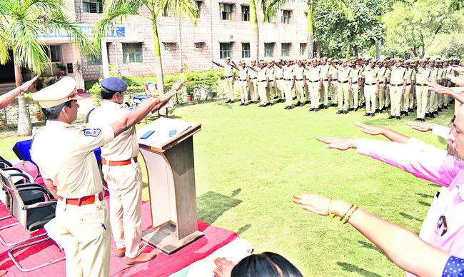 భారత రాజ్యాంగం.. ప్రజల మార్గదర్శక గ్రంథం