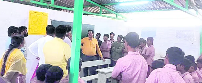 ఎంజేపీ కళాశాలలో విచారణ