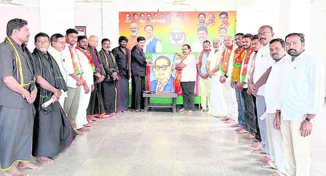 రాజ్యాంగ స్ఫూర్తితోనే  ఆత్మనిర్బర్‌ భారత్‌
