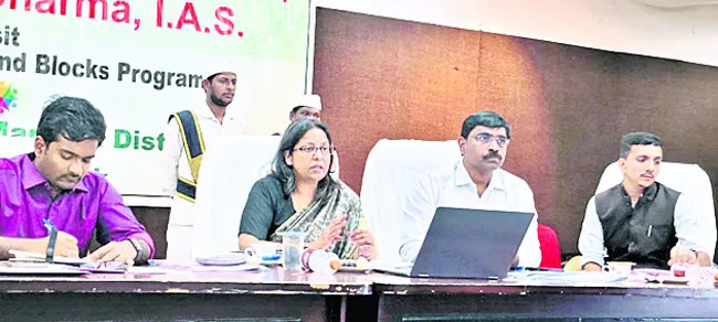 గిరిజనుల జీవనోపాధి మెరుగుపడాలి 