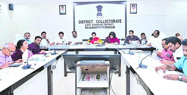 సాగునీటి ప్రణాళికలపై సమీక్ష 