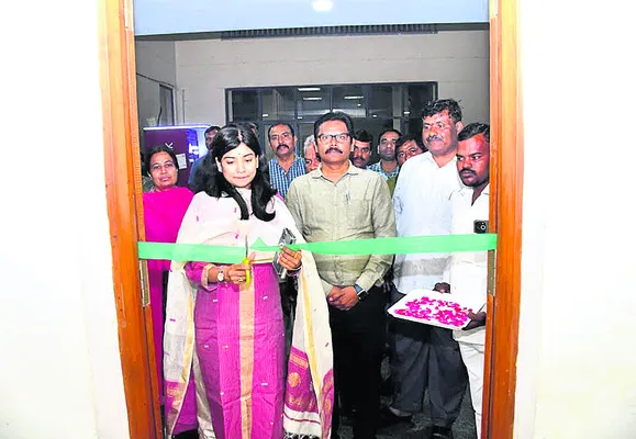 కలెక్టరేట్‌లో కంట్రోల్‌ రూమ్‌