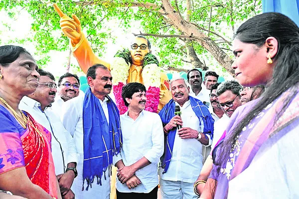 అంబేడ్కర్‌ సేవలు అమరం