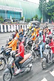 India quick commerce sector now employs 450,000-500,000 monthly