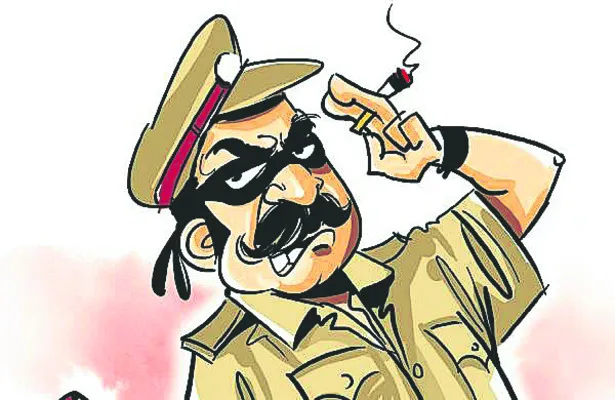 క్రిమినల్‌ ఖాకీలు!