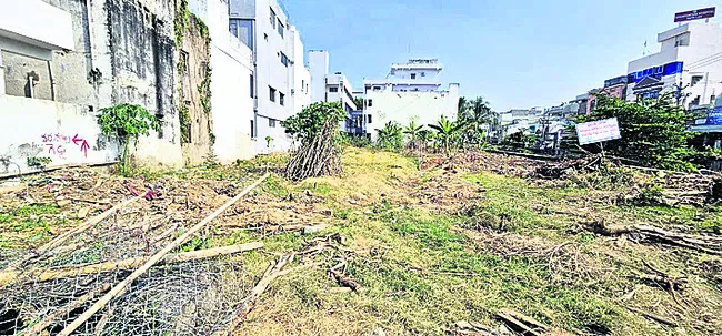 ఎవరి అండ?