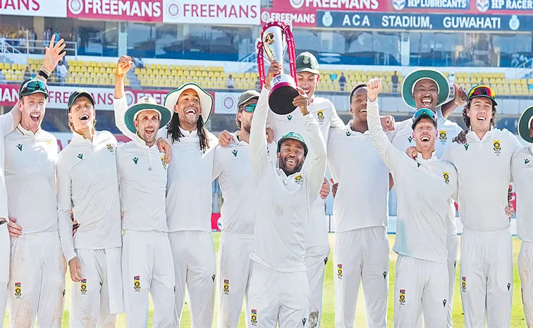 Team India all out for 140 in the second innings4