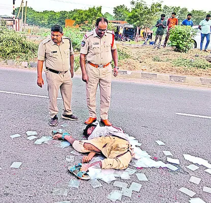 బైక్‌ను ఢీ కొన్న లారీ.. ఒకరి మృతి 