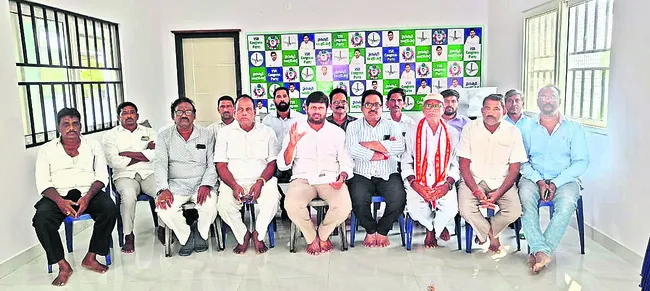 రైతుల కోసం మాట్లాడే అర్హత టీడీపీకి లేదు 