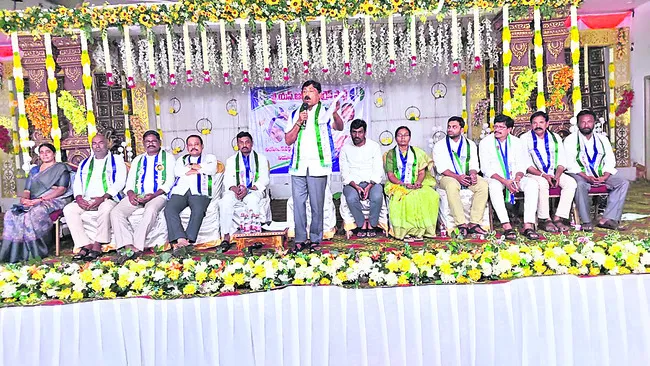 కష్టపడే ప్రతి కార్యకర్తకు ప్రత్యేక గుర్తింపు