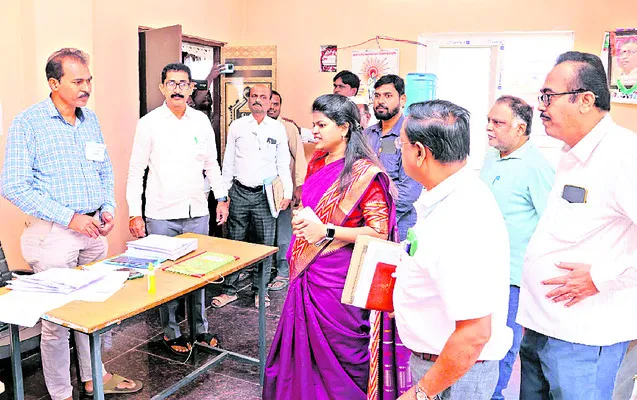 నామినేషన్ల ప్రక్రియ సజావుగా నిర్వహించాలి