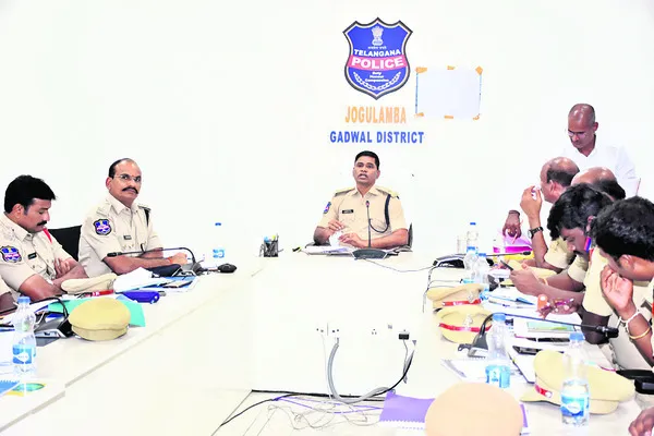 ఎన్నికలు ప్రశాంతంగా నిర్వహించాలి 