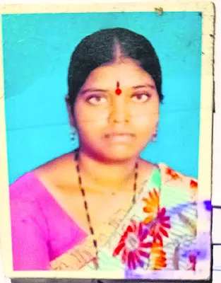 రోడ్డు ప్రమాదంలో యువకుడు మృతి