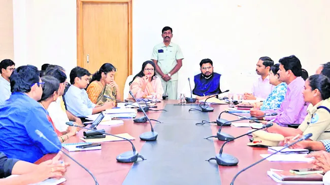 ప్రజాస్వామ్యబద్ధంగా ఎన్నికలు జరగాలి