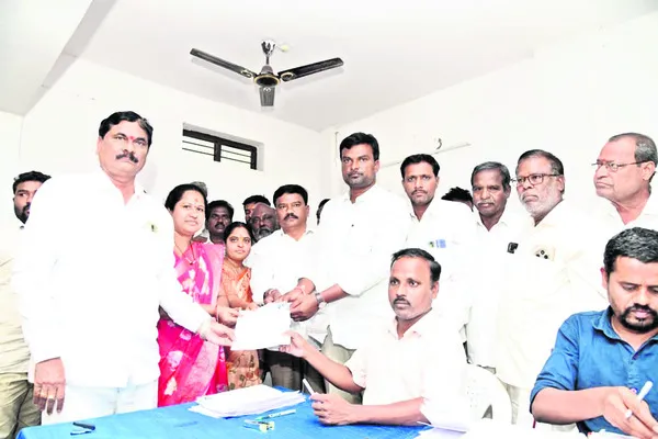 సర్పంచ్‌ 441.. వార్డులు 174 